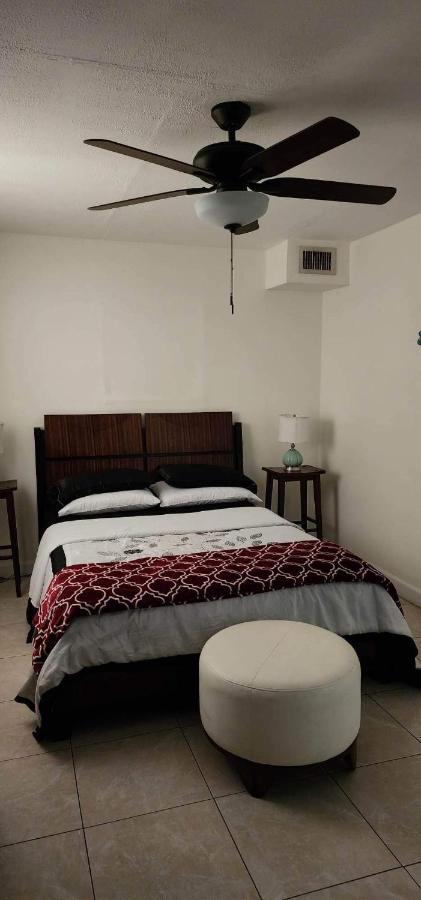 Leo Guest House Голливуд Экстерьер фото